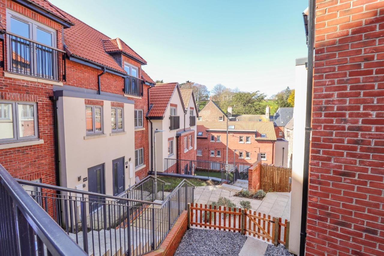 Villa Coastguards View à Whitby Extérieur photo