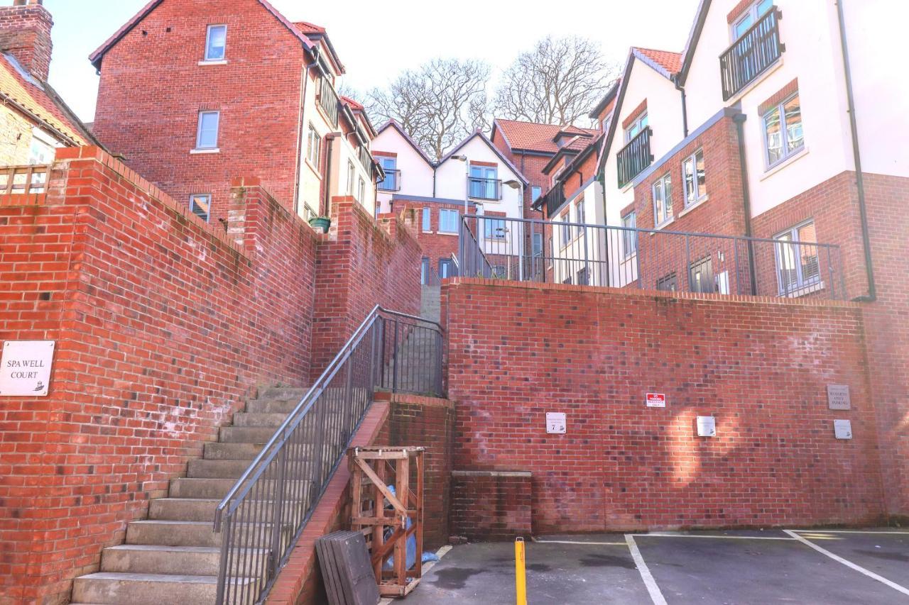 Villa Coastguards View à Whitby Extérieur photo
